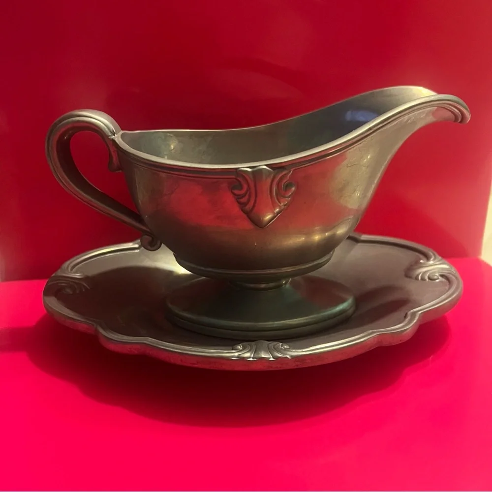 Lenox Pewter Gravy Boat and tray